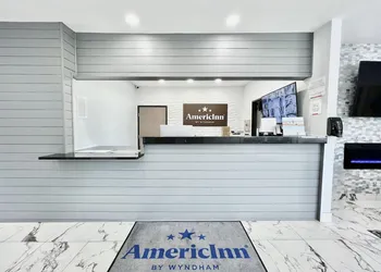 AmericInn by Wyndham Quincy hotel thumbnail 6