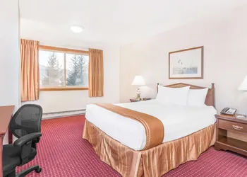 Travelodge by Wyndham Juneau hotel thumbnail 7