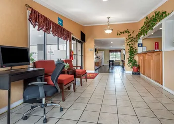 Econo Lodge Oxford near Choccolocco Park hotel thumbnail 3