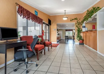 Econo Lodge Oxford near Choccolocco Park hotel thumbnail 3