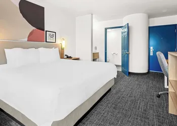 Spark by Hilton Oxford hotel thumbnail 8