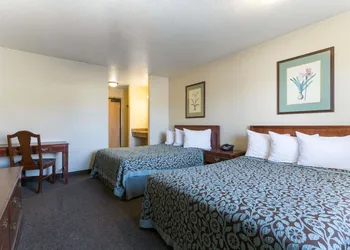 Days Inn by Wyndham Beaver hotel thumbnail 3