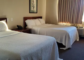 Days Inn by Wyndham Beaver hotel thumbnail 5