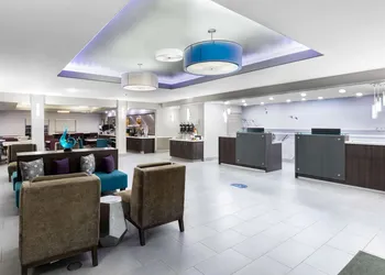 La Quinta Inn & Suites by Wyndham Port Lavaca hotel thumbnail 5
