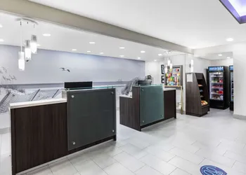La Quinta Inn & Suites by Wyndham Port Lavaca hotel thumbnail 6