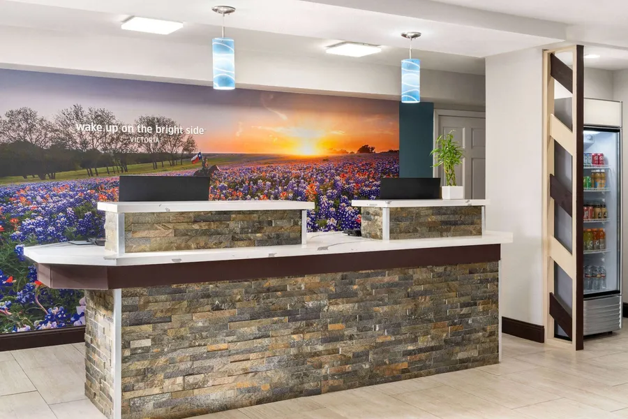 La Quinta Inn by Wyndham Victoria hotel detail image 2