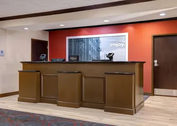 Hampton Inn Victoria hotel thumbnail 4