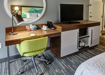 Hampton Inn Batesville hotel thumbnail 4