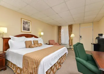 Americas Best Value Inn & Suites Victoria hotel thumbnail 5