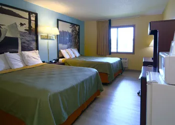Super 8 by Wyndham Red Wing hotel thumbnail 4