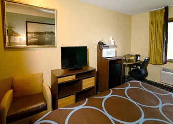 Super 8 by Wyndham Red Wing hotel thumbnail 6