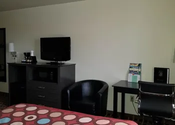 Super 8 by Wyndham Ashland hotel thumbnail 5