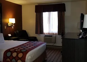 Super 8 by Wyndham Ashland hotel thumbnail 6