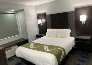 Quality Inn Owatonna Near Medical Center hotel thumbnail 7