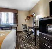 Quality Inn & Suites Warren hotel detail image 3