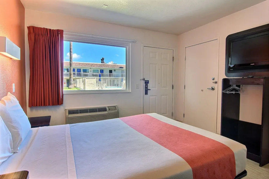 Motel 6 Corpus Christi, TX - East - North Padre Island hotel detail image 6