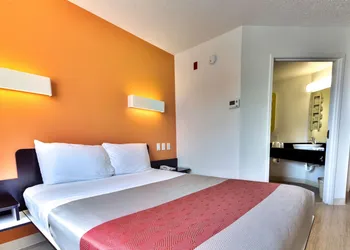 Motel 6 Lewisville, TX - Dallas hotel thumbnail 6