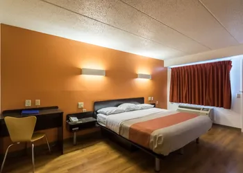 Motel 6 Crawfordsville, IN hotel thumbnail 5
