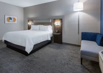 Holiday Inn Express & Suites Center Township by IHG hotel thumbnail 2
