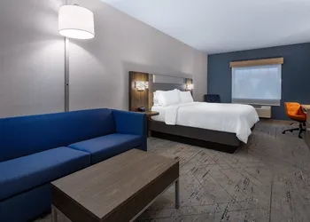 Holiday Inn Express & Suites Center Township by IHG hotel thumbnail 7