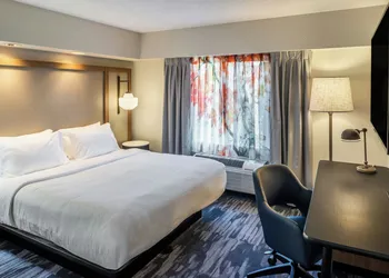 Fairfield Inn & Suites by Marriott Butler hotel thumbnail 4