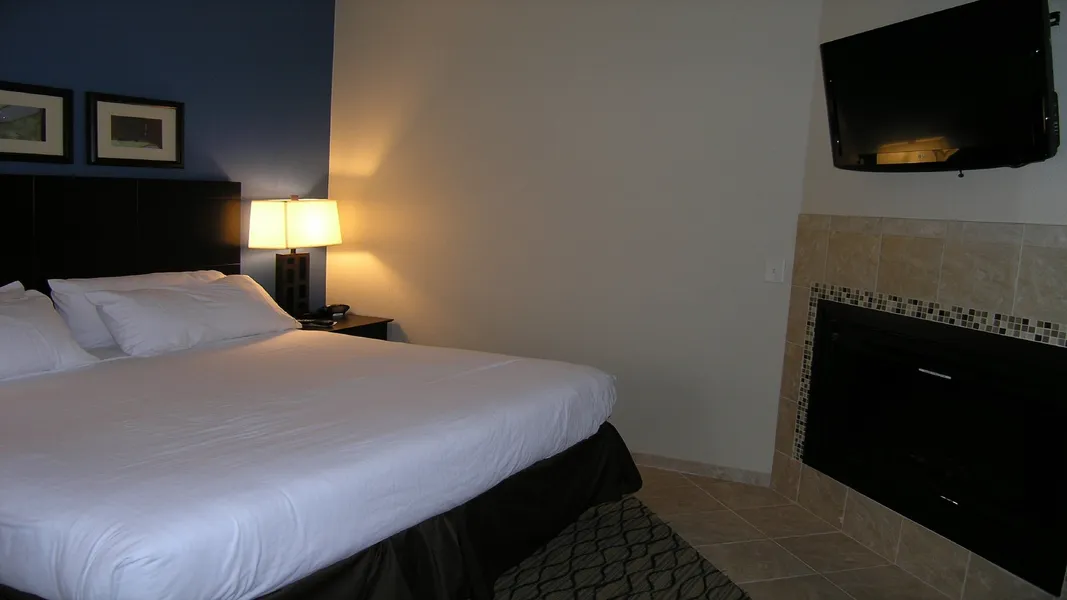 Holiday Inn Express & Suites Belle Vernon by IHG hotel detail image 2