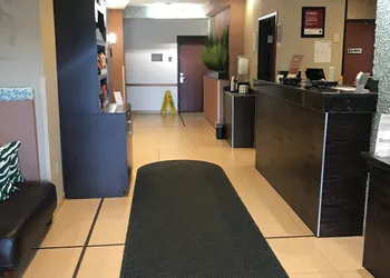 Comfort Suites Monaca hotel thumbnail 2