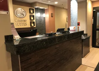 Comfort Suites Monaca hotel thumbnail 6