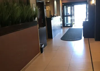 Comfort Suites Monaca hotel thumbnail 8