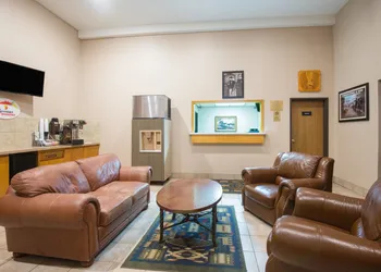 Super 8 by Wyndham Abilene KS hotel thumbnail 2