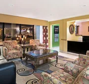 La Quinta Inn & Suites by Wyndham Salina hotel detail image 4