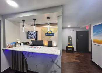 Days Inn by Wyndham Salina I-70 hotel thumbnail 4
