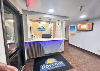 Days Inn by Wyndham Salina I-70 hotel thumbnail 5