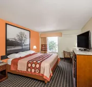 Super 8 by Wyndham Dandridge hotel detail image 4