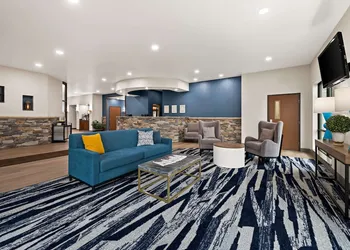 Comfort Suites Hudson I-94 hotel thumbnail 3