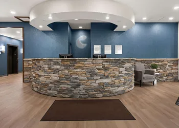 Comfort Suites Hudson I-94 hotel thumbnail 4