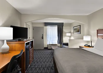 Quality Inn Dandridge hotel thumbnail 7
