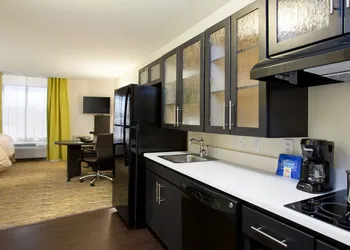 Candlewood Suites Carrollton by IHG hotel thumbnail 7