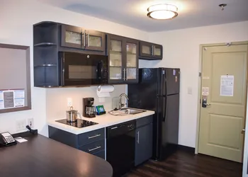 Candlewood Suites Columbus-Northeast by IHG hotel thumbnail 3