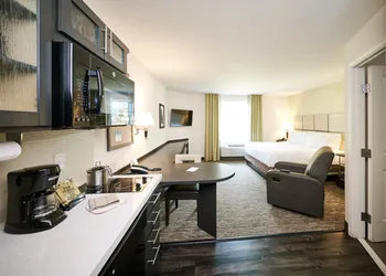 Candlewood Suites Columbus-Northeast by IHG hotel thumbnail 4