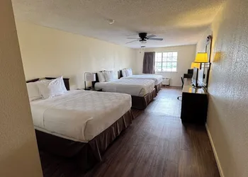 Executive Inn & Suites hotel thumbnail 4