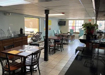 Executive Inn & Suites hotel thumbnail 7