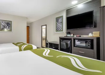 Quality Inn & Suites Longview I-20 hotel thumbnail 6