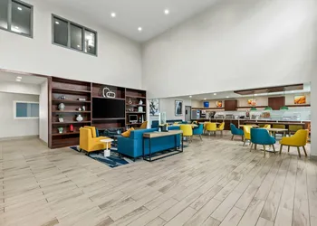 Comfort Suites Longview North hotel thumbnail 8