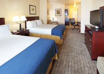 Holiday Inn Express & Suites Marshall by IHG hotel thumbnail 5