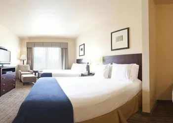 Holiday Inn Express & Suites Marshall by IHG hotel thumbnail 7