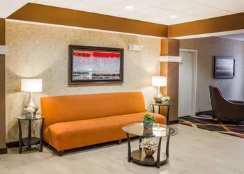 Comfort Suites Lewisburg near University hotel thumbnail 2
