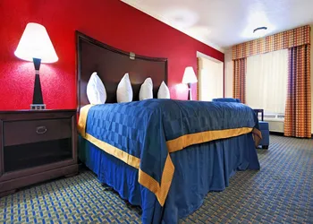 Americas Best Value Inn Kingsville hotel thumbnail 3