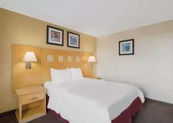 Quality Inn Alice hotel thumbnail 7