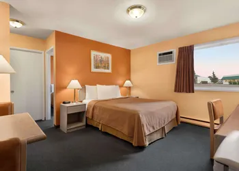 Travelodge by Wyndham Quesnel hotel thumbnail 6